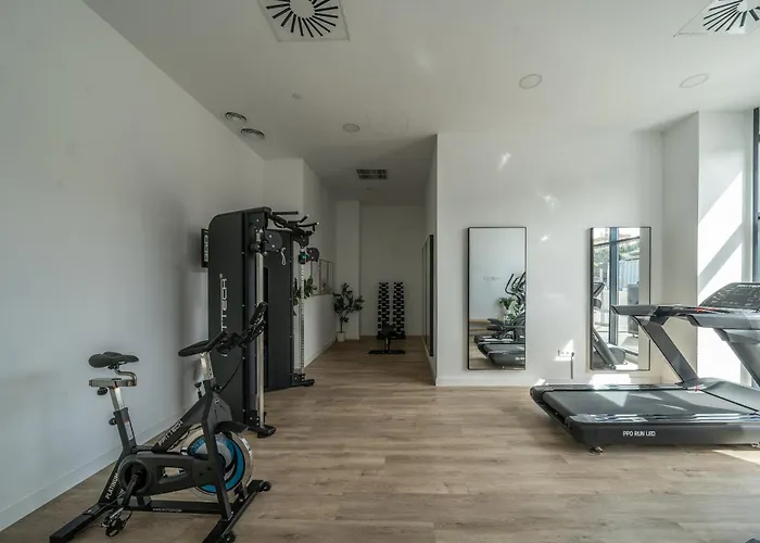 Xpce Urban 9 Skyline - Parking Free *