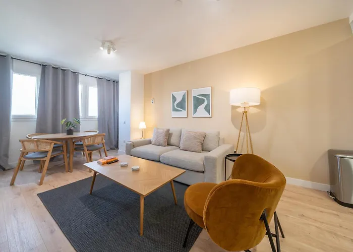 Xpce Urban 9 Skyline - Parking Free